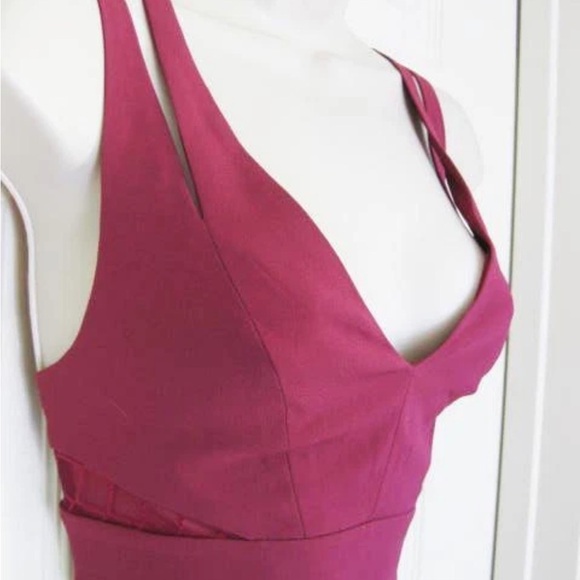 BEBE DIAMOND MESH INSERT TOP CROPPED CROP TOP - Picture 7 of 12